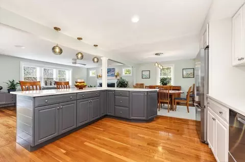 10 Autumn Cir, Hingham, MA 02043 photo 8