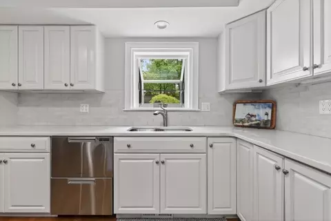 10 Autumn Cir, Hingham, MA 02043 photo 10