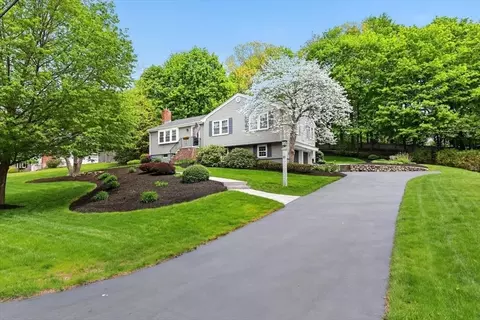10 Autumn Cir, Hingham, MA 02043 photo 2