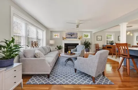 10 Autumn Cir, Hingham, MA 02043 photo 4