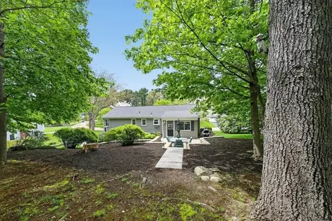 10 Autumn Cir, Hingham, MA 02043 photo 35