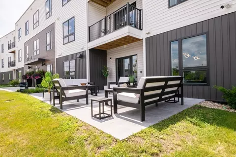 203 Lowell St #206, Wilmington, MA 01887