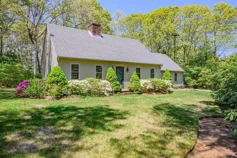 43 Village Dr, Sandwich, MA 02537