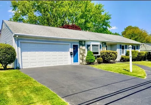 486 Highview Ave, Somerset, MA 02726