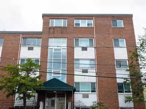 2 Larose Pl #13, Boston, MA 02135