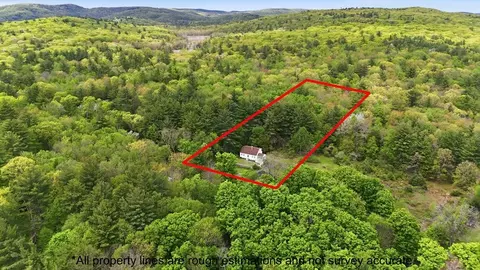 130 Crooked Ledge, Southampton, MA 01073
