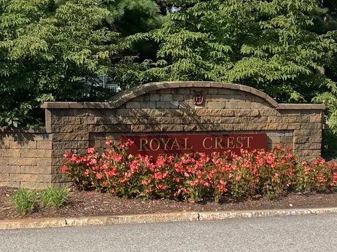 2 Rainbow Pond Dr #7, Walpole, MA 02081