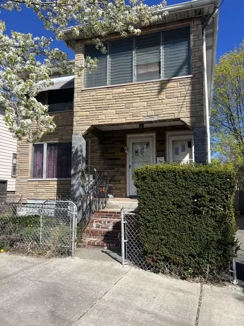 31 Luke, Everett, MA 02149 photo 2