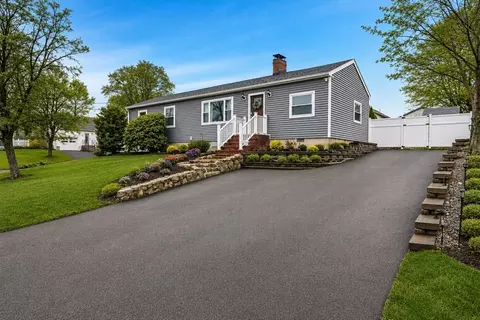 6 Janice Rd, Stoughton, MA 02072