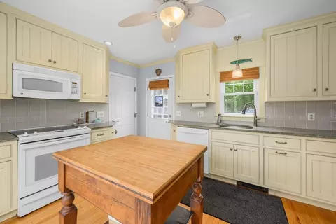 24 Acorn Dr, Barnstable, MA 02668 photo 11
