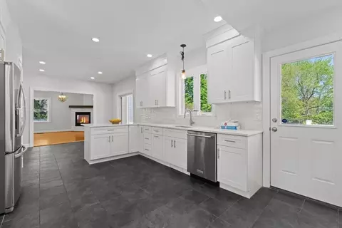 20 Pine St, Natick, MA 01760 photo 11
