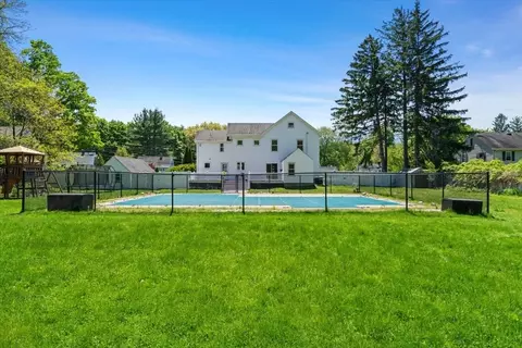 20 Pine St, Natick, MA 01760 photo 4
