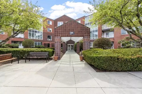 321 Place Ln #321, Woburn, MA 01801