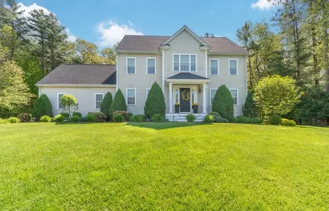 151 Princess Ln, Raynham, MA 02767