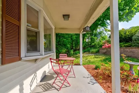 Exterior - 48 Westview Rd, Worcester, MA 01602 photo 8 of 11
