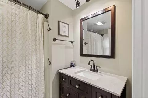 Bath - 48 Westview Rd, Worcester, MA 01602 photo 2 of 2