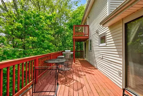 Exterior - 48 Westview Rd, Worcester, MA 01602 photo 4 of 11