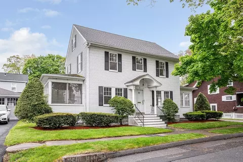 46 Lura St, Lowell, MA 01851