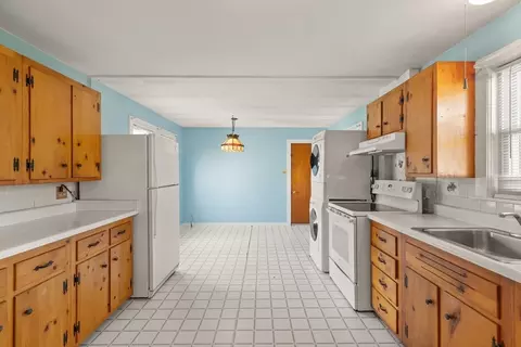 Kitchen - 6 Corliss Ave, Gloucester, MA 01930 photo 1 of 4