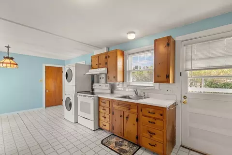 Kitchen - 6 Corliss Ave, Gloucester, MA 01930 photo 3 of 4