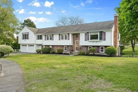 11 Hingston Cir, Braintree, MA 02184