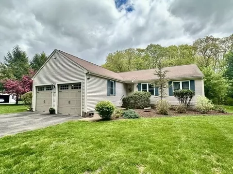 112 Smith St, Attleboro, MA 02703