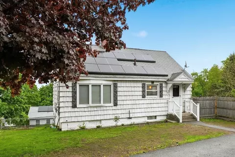 88 Everett St, Fitchburg, MA 01420