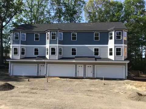 299 Quincy St #BLDG 2, Holbrook, MA 02343