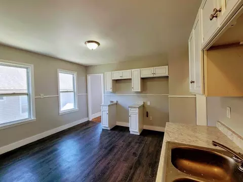 33-35 Algonquin Pl, Springfield, MA 01104 photo 8