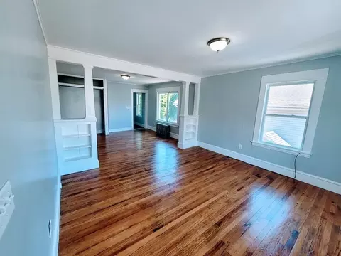 33-35 Algonquin Pl, Springfield, MA 01104 photo 4