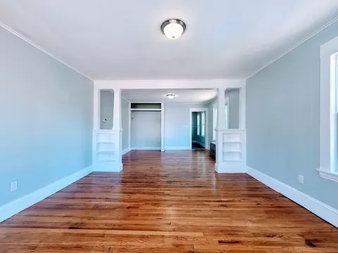 33-35 Algonquin Pl, Springfield, MA 01104 photo 3