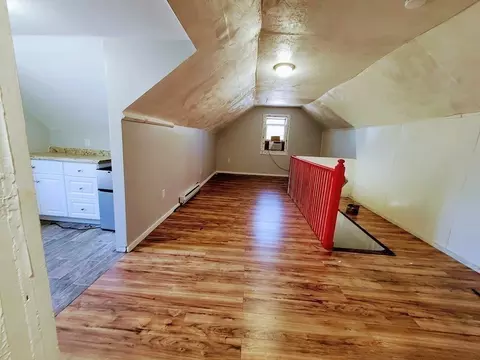 33-35 Algonquin Pl, Springfield, MA 01104 photo 9