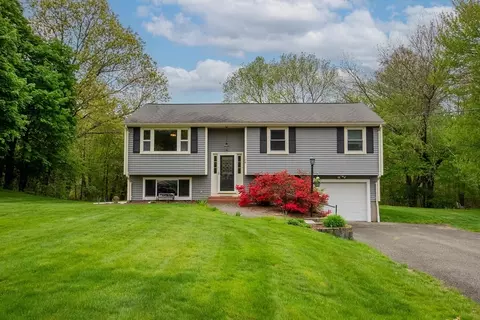 108 Bayberry Rd, North Attleboro, MA 02760