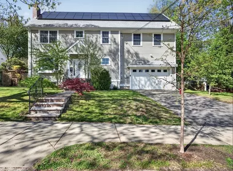 182 Adams Ave, Newton, MA 02465