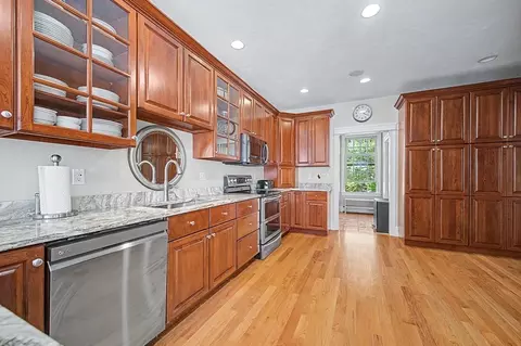 Kitchen - 270 Mendon Rd, Sutton, MA 01590 photo 4 of 4