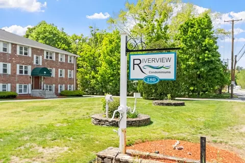180 Tyngsboro Rd #27A, Chelmsford, MA 01863