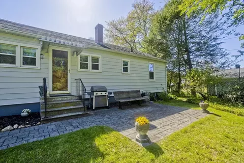 123 Holyoke St, Easthampton, MA 01027 photo 26