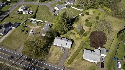123 Holyoke St, Easthampton, MA 01027 photo 37