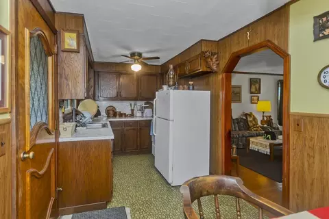 123 Holyoke St, Easthampton, MA 01027 photo 7