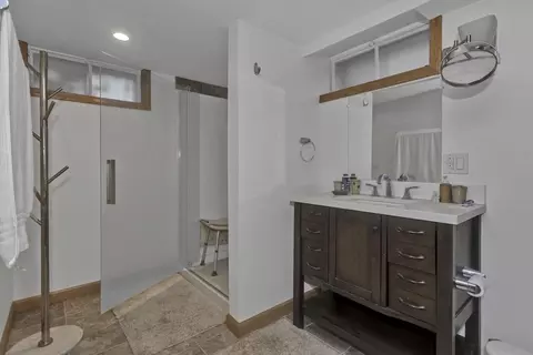 123 Holyoke St, Easthampton, MA 01027 photo 25