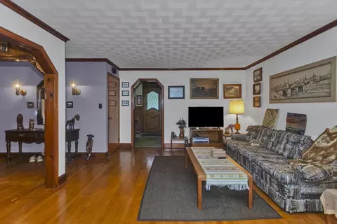 123 Holyoke St, Easthampton, MA 01027 photo 6