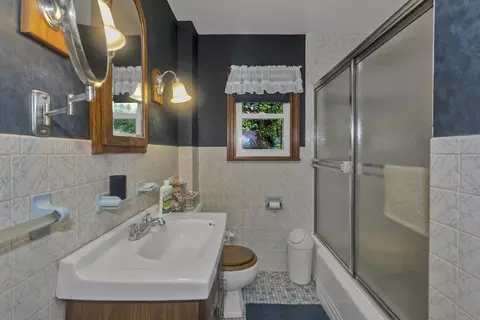 123 Holyoke St, Easthampton, MA 01027 photo 13
