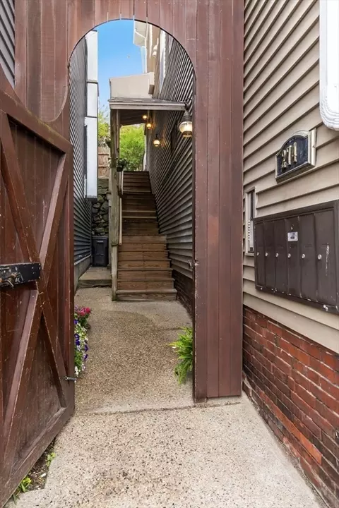 Exterior - 274 Main St #4, Gloucester, MA 01930 photo 2 of 4