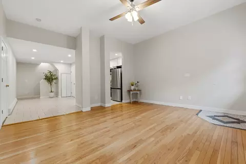 Living - 274 Main St #4, Gloucester, MA 01930 photo 4 of 6