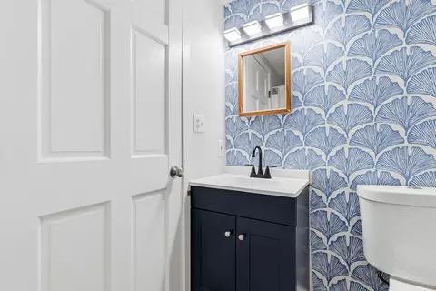 Bath - 274 Main St #4, Gloucester, MA 01930 photo 2 of 2