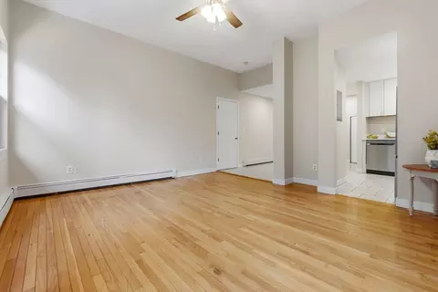 Living - 274 Main St #4, Gloucester, MA 01930 photo 3 of 6