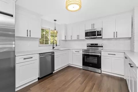 300 Jon Dr, Brockton, MA 02302