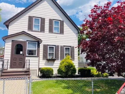 91 Marshall St, Winthrop, MA 02152