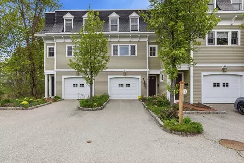 6 Safford St #2, Ipswich, MA 01938