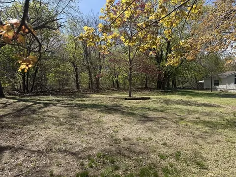 0 Barnard Ct, Springfield, MA 01101